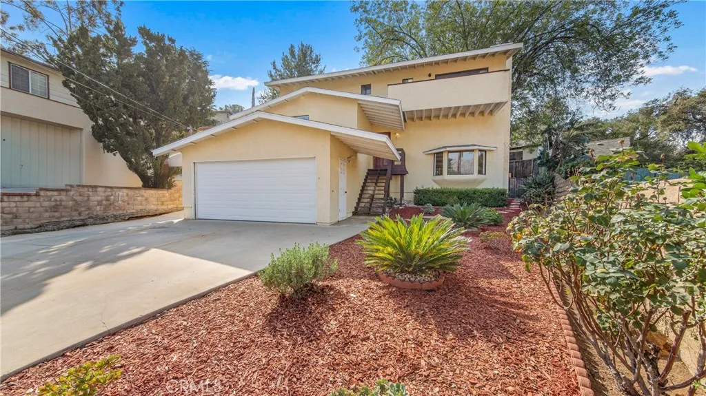 7948 Glenties Way, Sunland, California 91040 home-pic-14